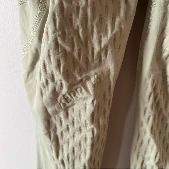 Kerrits Kids Ice Fil Full Seat Tech Tight Size Large NEW UPF 50+ - Picture 9 of 10